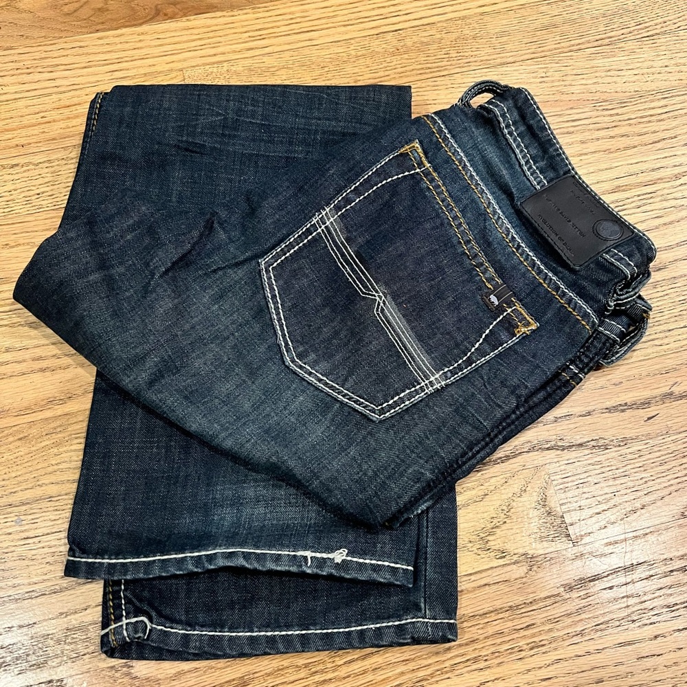 32 x30 dark wash buffalo David jeans
